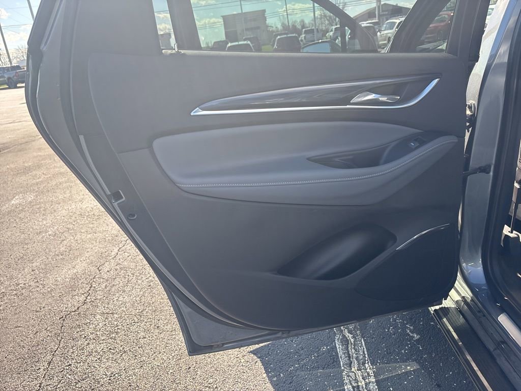Used 2019 Buick Enclave Essence image 44