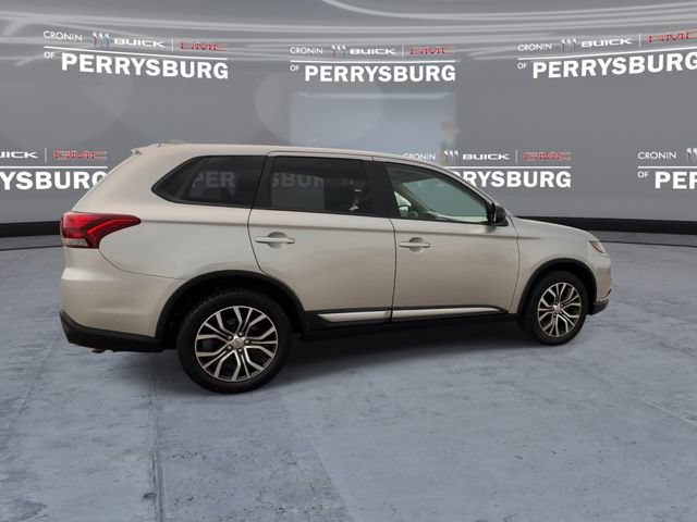 Used 2018 Mitsubishi Outlander ES AWD/4WD image 8