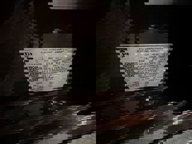 Used 2024 GMC Sierra 3500 SLT w/ SLT Premium Package image 25