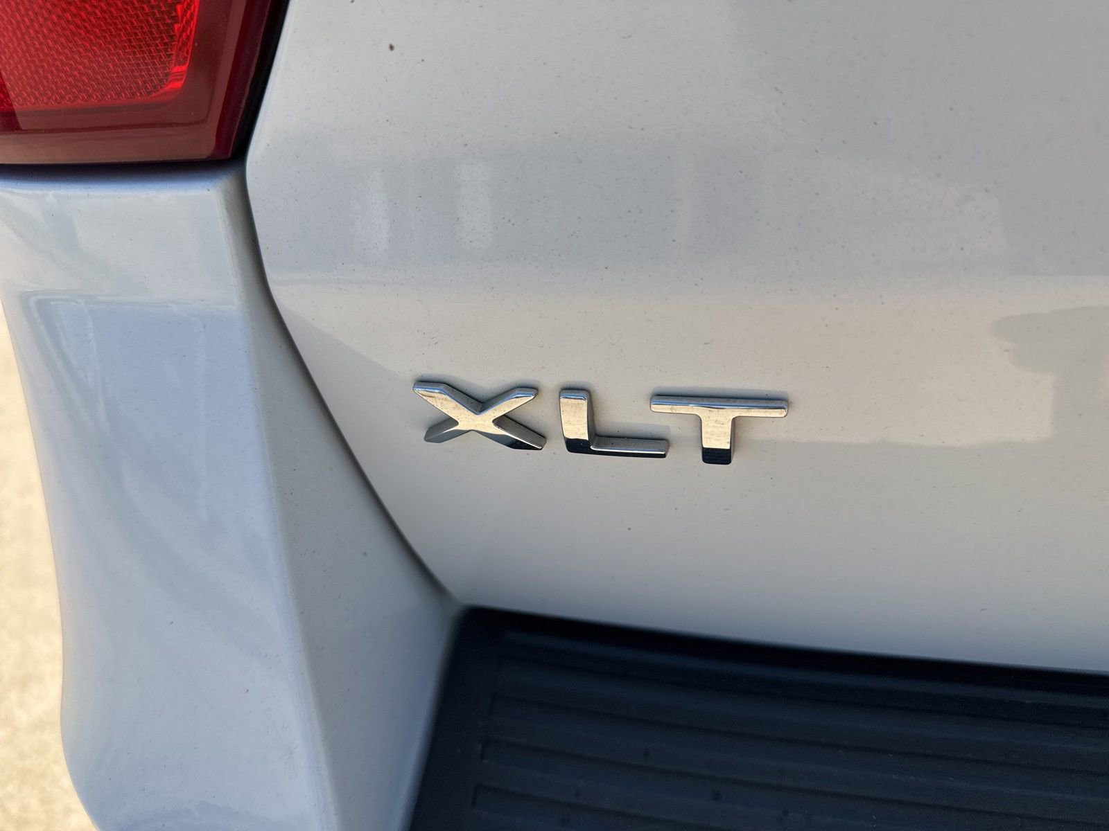 Used 2018 Ford Expedition XLT w/ Equipment Group 202A image 9