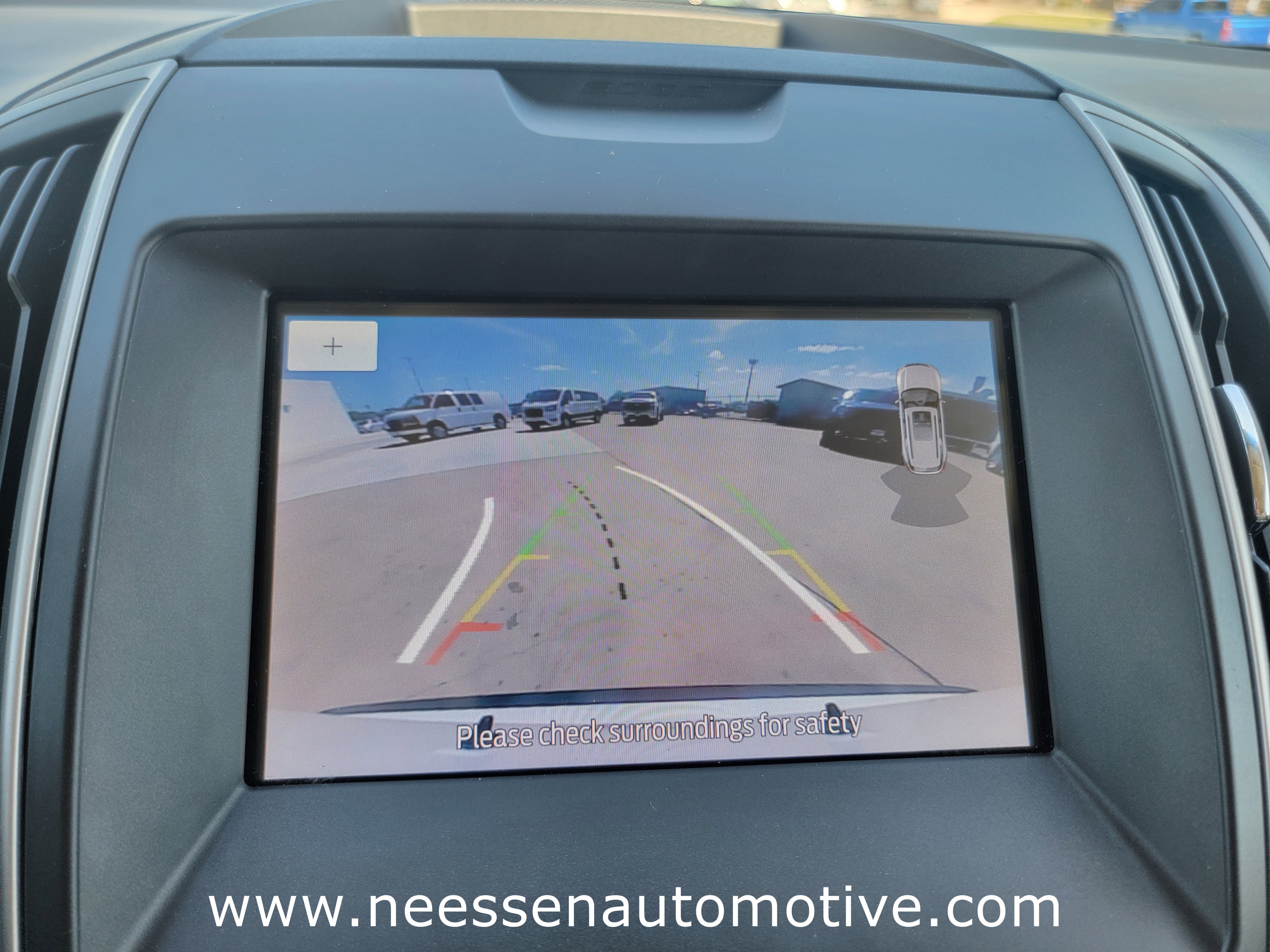 Used 2020 Ford Edge SEL image 25