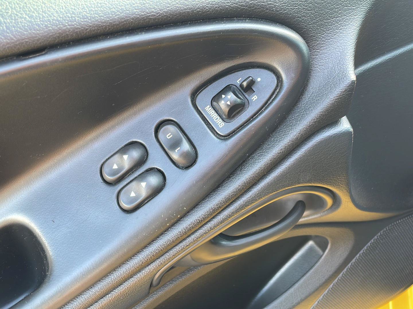 Used 1995 Ford Mustang Coupe RWD image 12