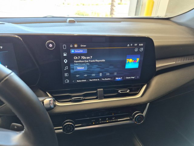 Used 2025 Chevrolet Equinox LT FWD image 12