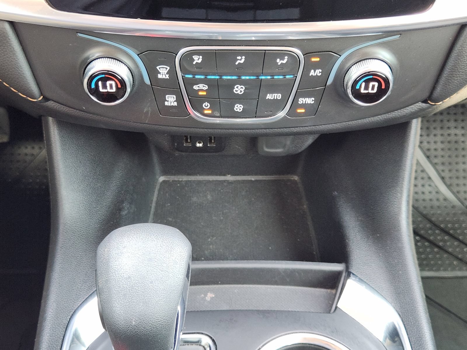 Used 2021 Chevrolet Traverse LS w/ LPO, Floor Liner Package FWD image 19