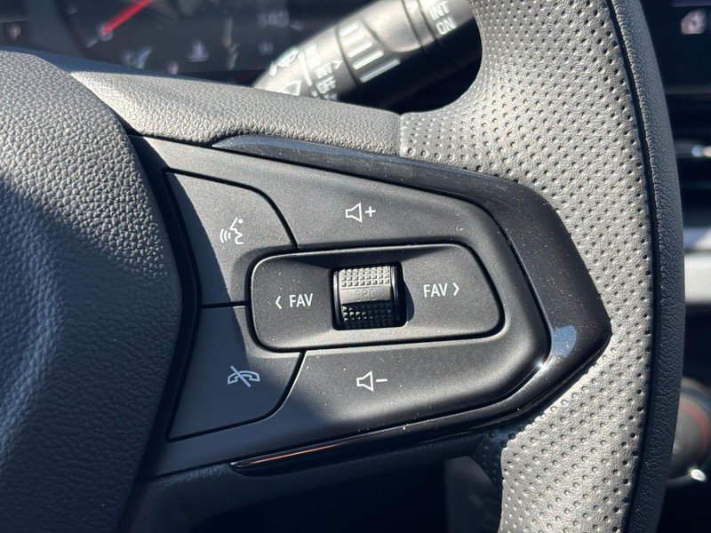 New 2026 Chevrolet Trax LS w/ LS Convenience Package FWD image 13