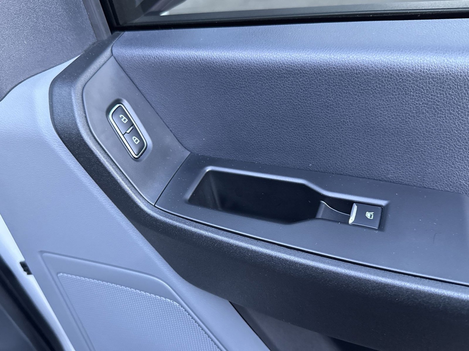 Used 2024 Ford F250 XL w/ Snow Plow Prep Package image 37