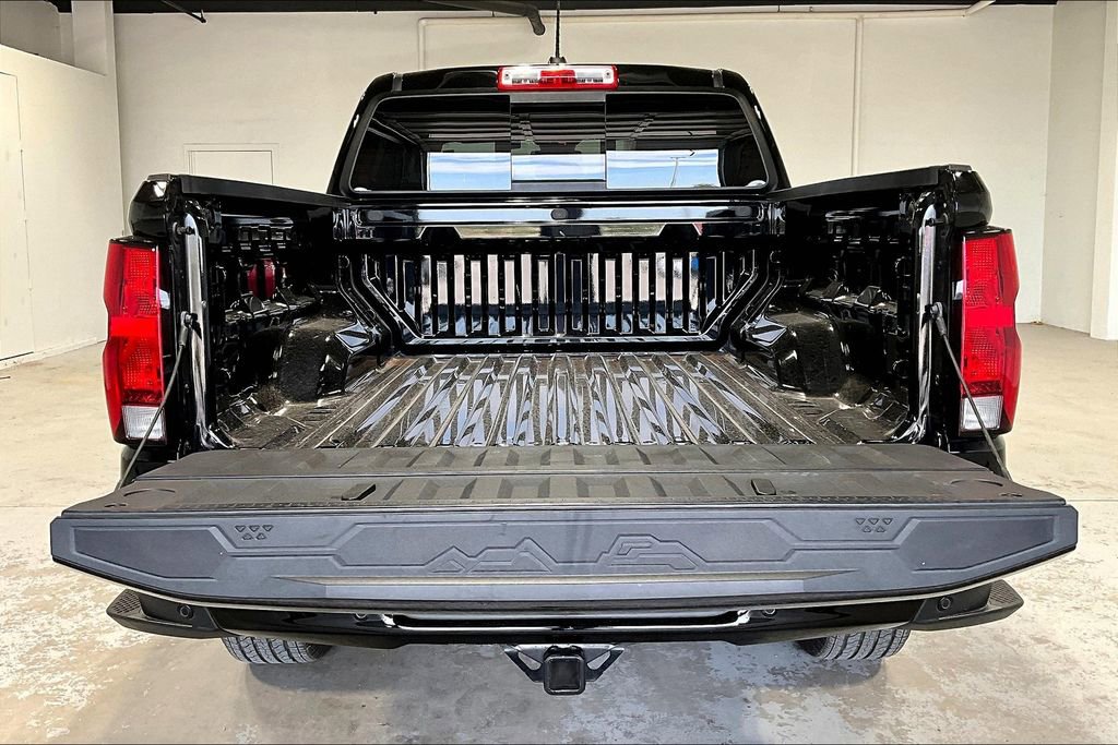 Used 2024 Chevrolet Colorado LT w/ LT Convenience Package II image 37