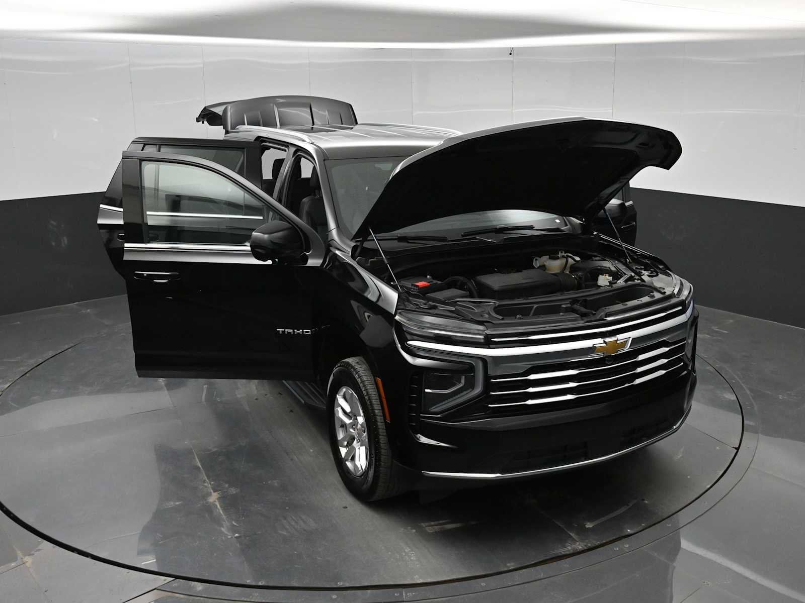 Used 2025 Chevrolet Tahoe LT AWD/4WD image 46