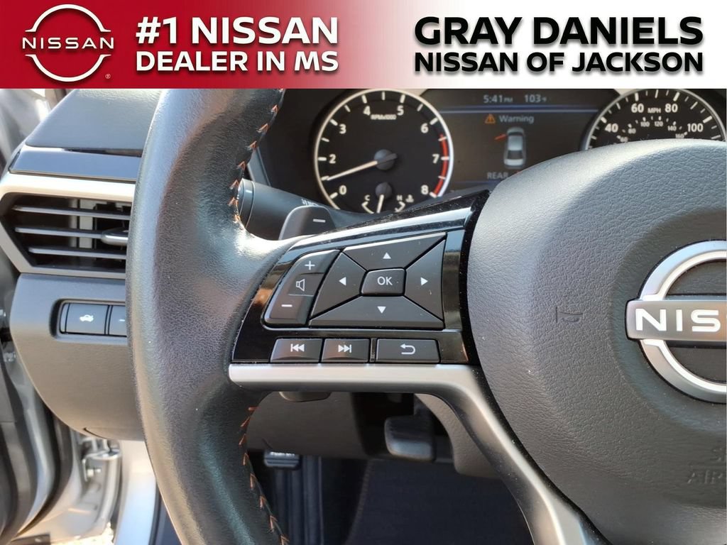 Used 2024 Nissan Altima 2.5 SR w/ SR Premium Package FWD image 13