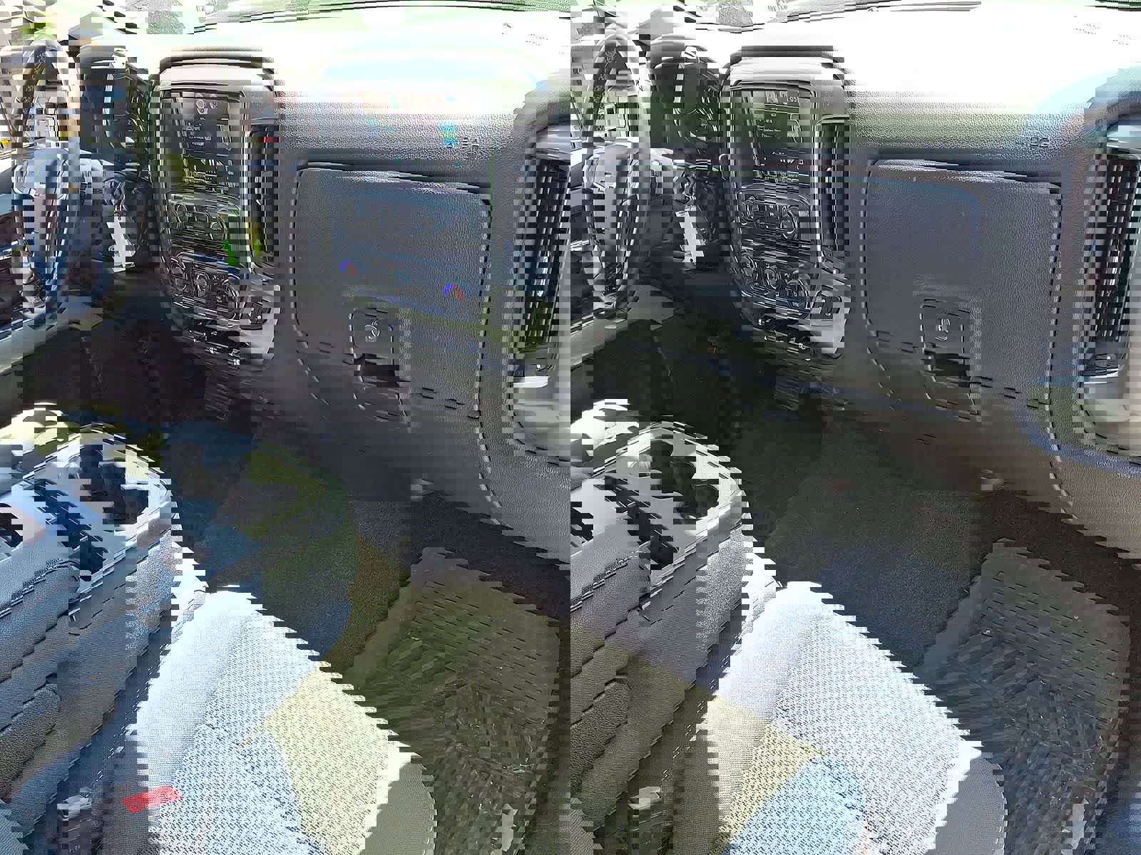 Used 2016 Chevrolet Silverado 2500 LT w/ LT Convenience Package image 31