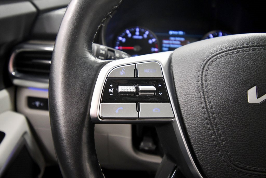 Certified 2022 Kia Telluride SX w/ SX Prestige Package image 22