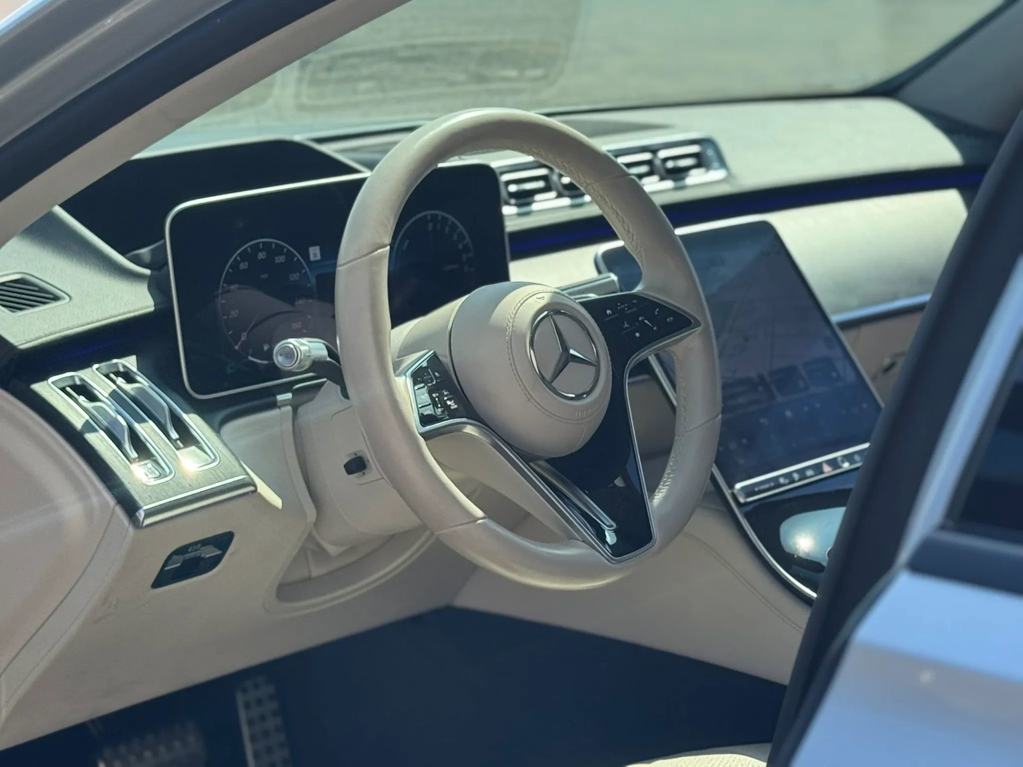 Used 2023 Mercedes-Benz S 580e 4MATIC Sedan w/ AMG Line image 15