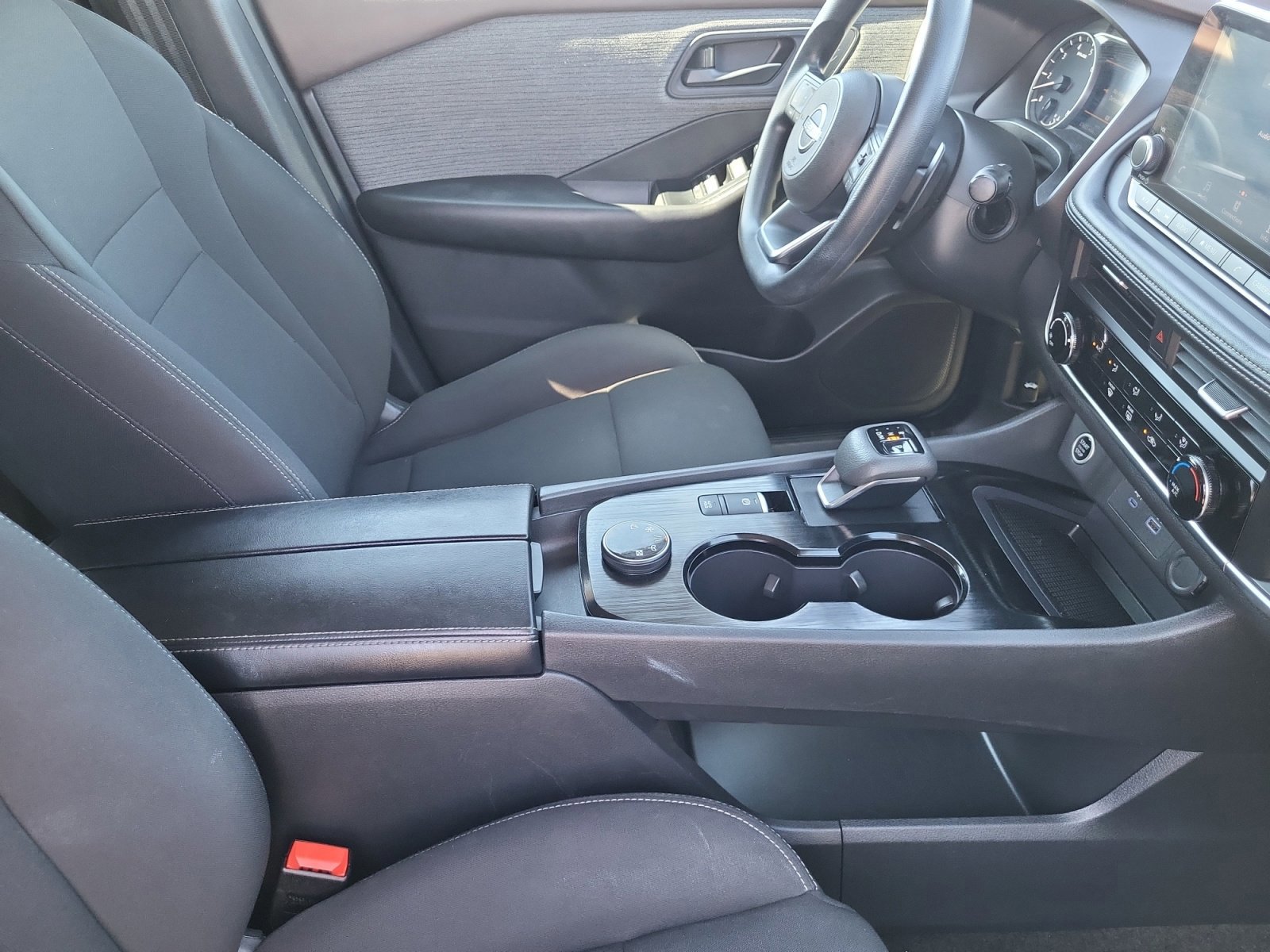 Used 2023 Nissan Rogue S image 20