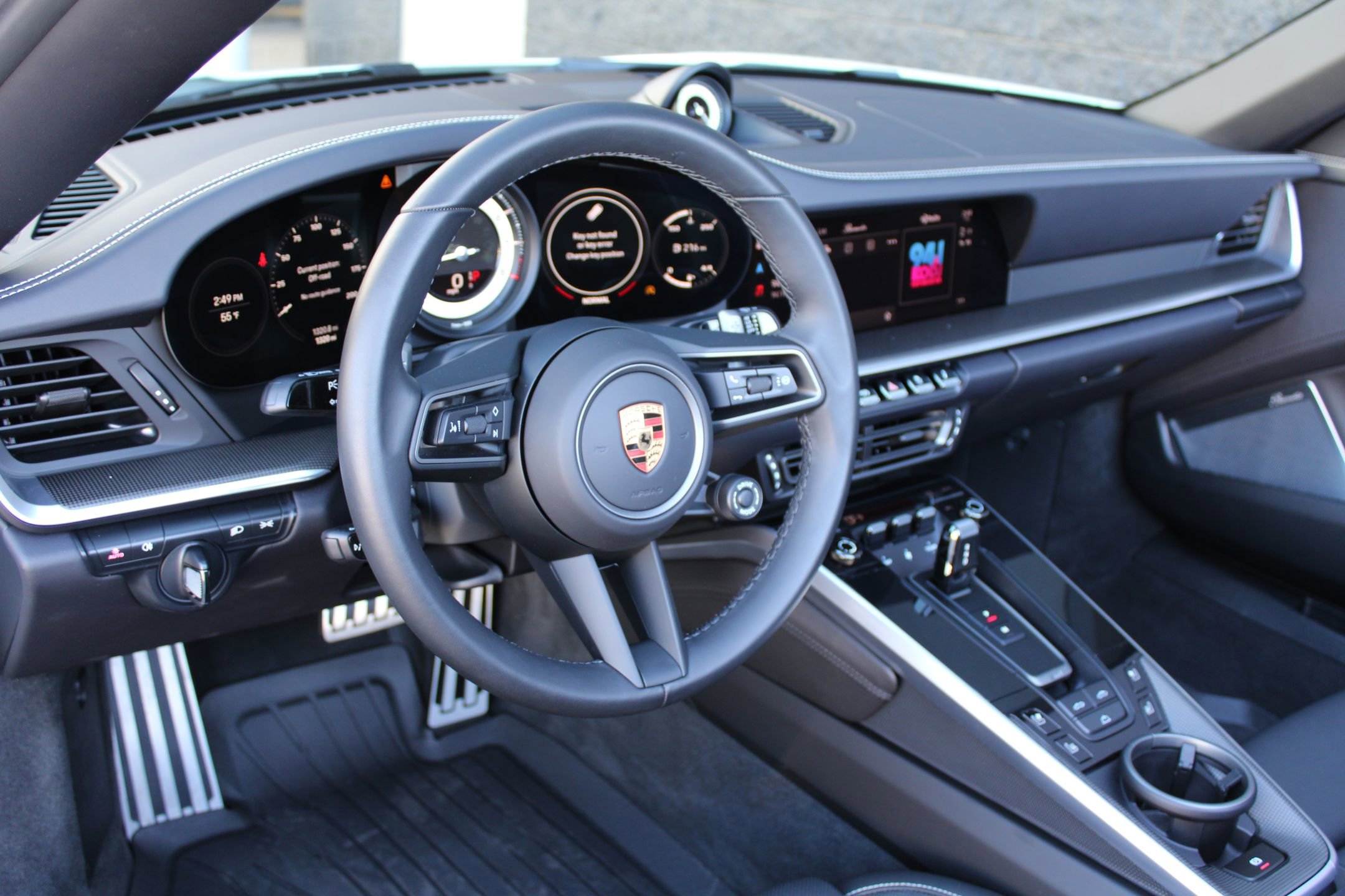 Used 2024 Porsche 911 Carrera image 4
