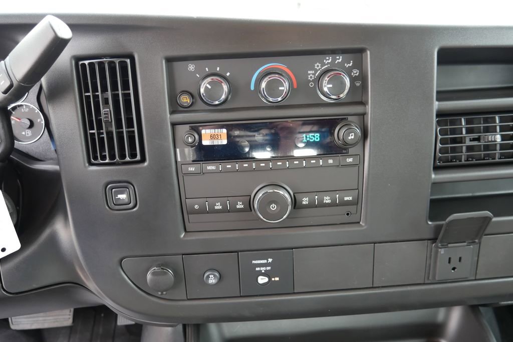 New 2026 Chevrolet Express 3500 Extended image 15