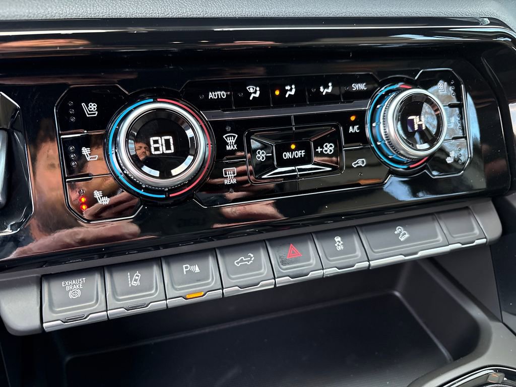 New 2026 GMC Sierra 2500 AT4 w/ AT4 Premium Plus Package image 26