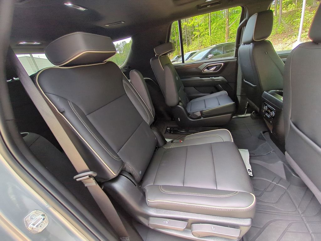 Used 2024 Chevrolet Tahoe Premier w/ Premium Package image 35