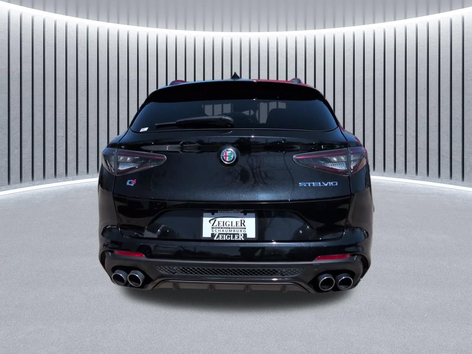 Used 2024 Alfa Romeo Stelvio Quadrifoglio AWD/4WD image 8