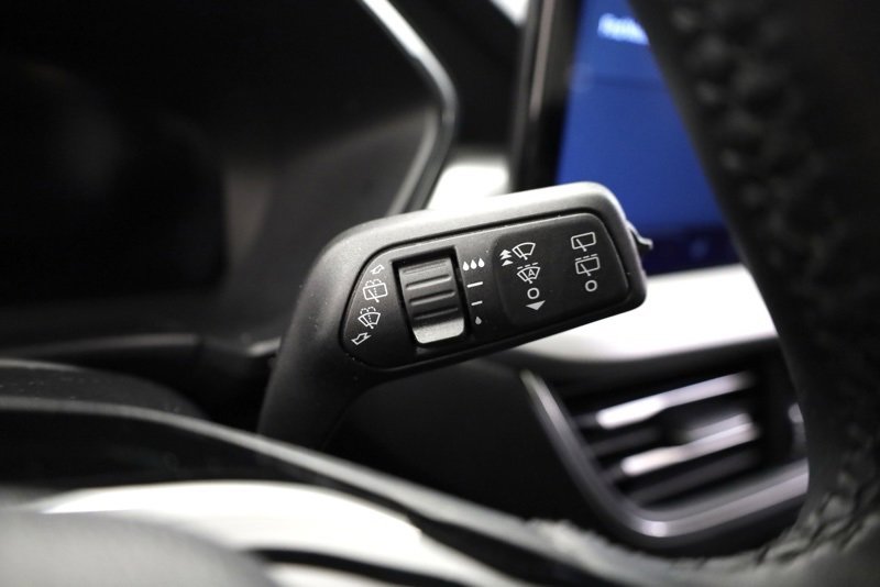 Used 2023 Ford Escape Platinum image 27