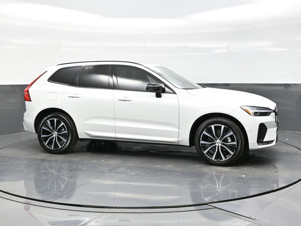 Used 2024 Volvo XC60 B5 Plus w/ Protection Package Premier image 8
