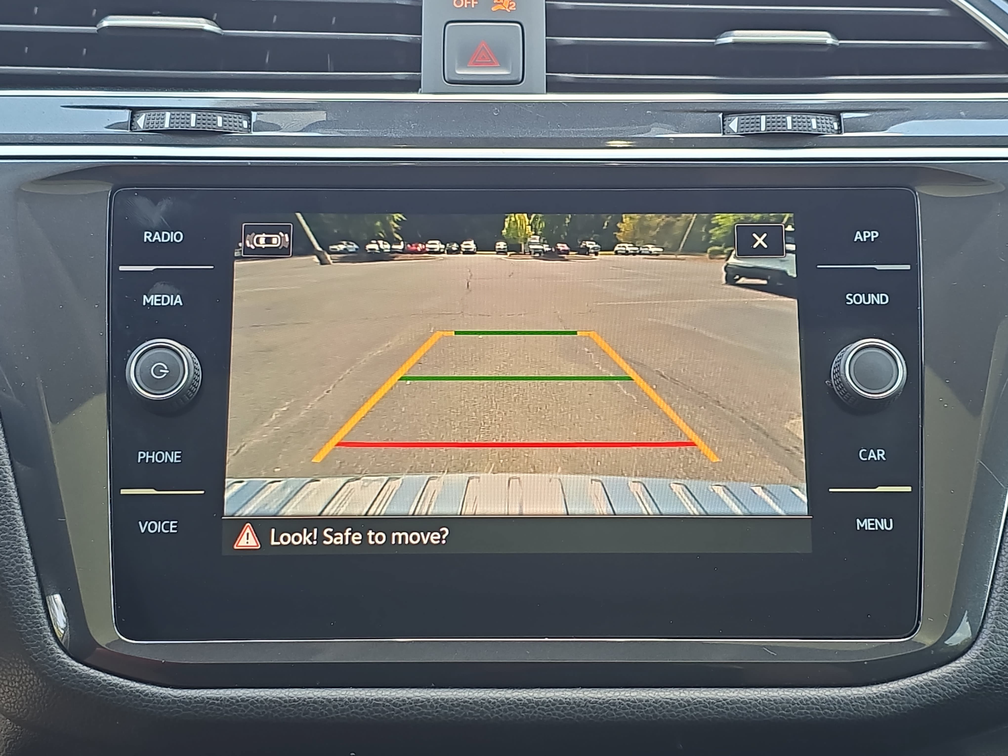 Certified 2024 Volkswagen Tiguan SE AWD/4WD image 23