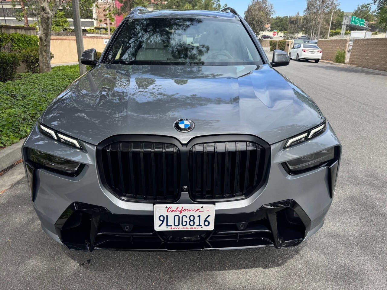 Used 2024 BMW X7 xDrive40i w/ M Sport Package image 8