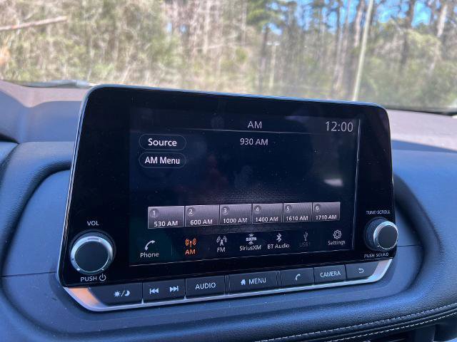 Used 2023 Nissan Rogue SV image 16