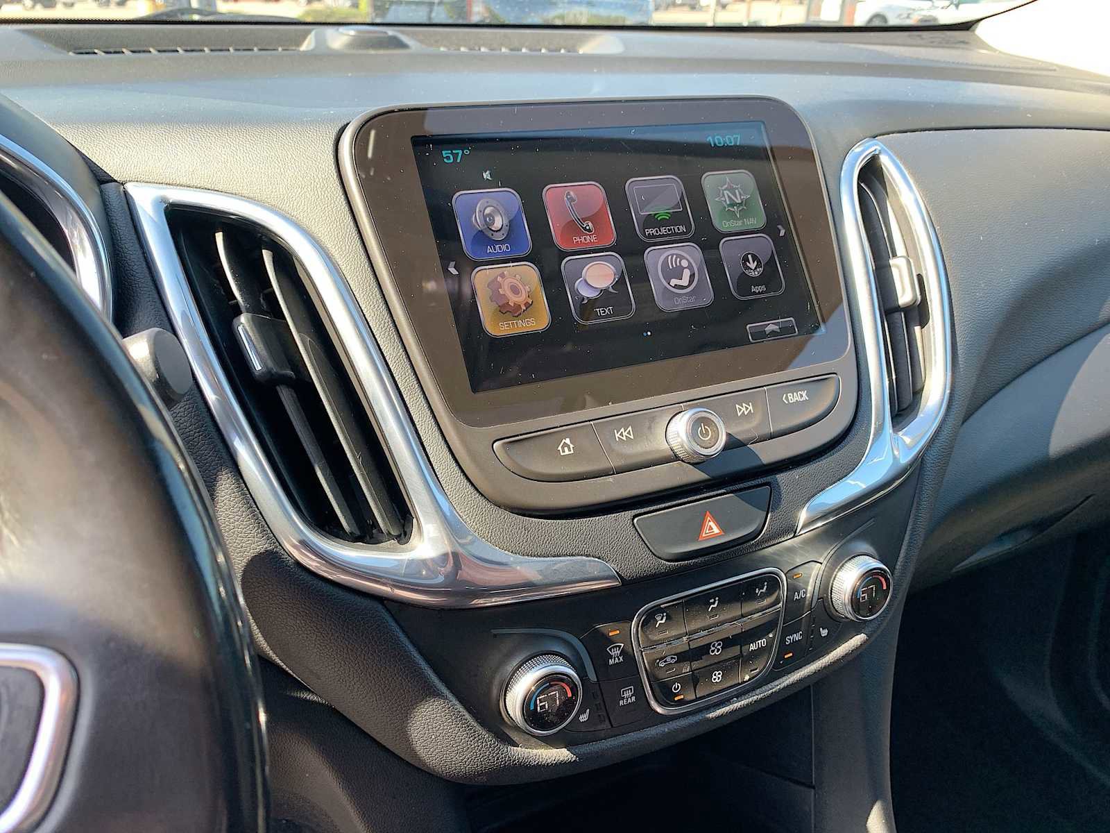 Certified 2018 Chevrolet Equinox LT w/ Sun & Infotainment Package AWD/4WD image 13
