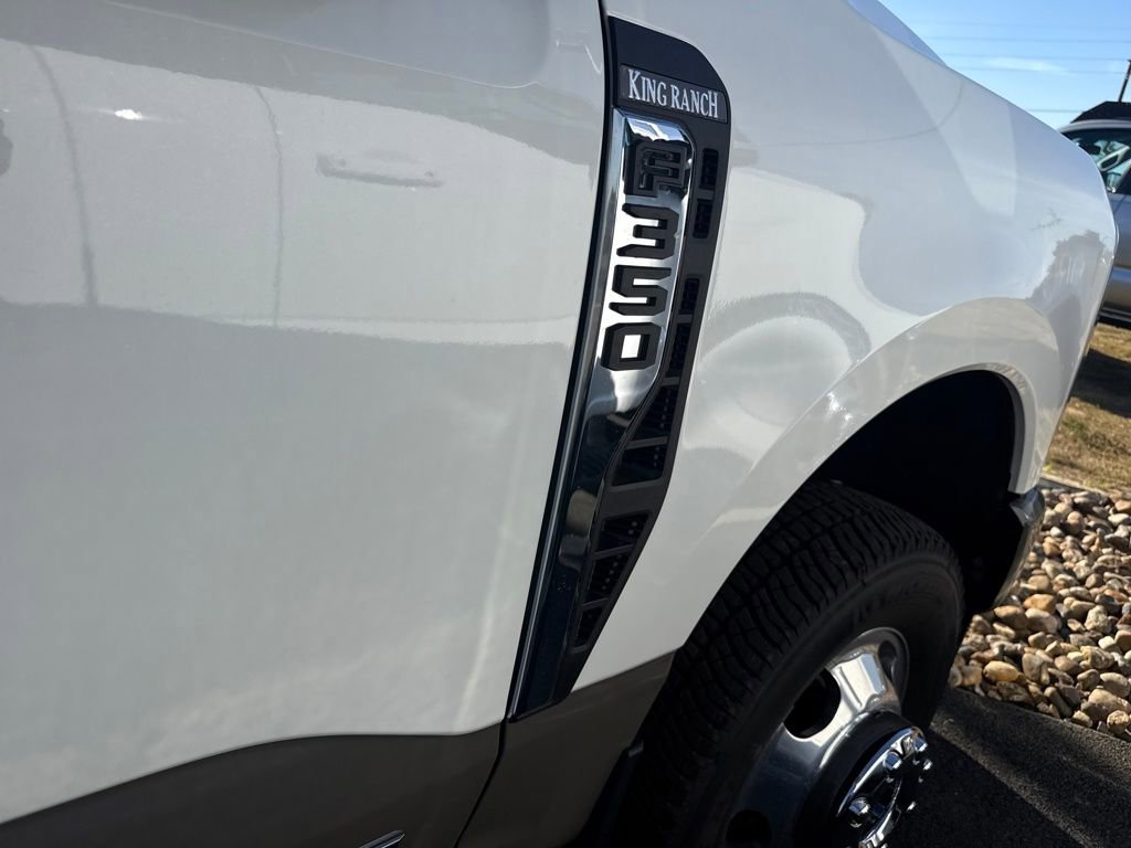 New 2026 Ford F350 King Ranch w/ FX4 Off-Road Package image 59