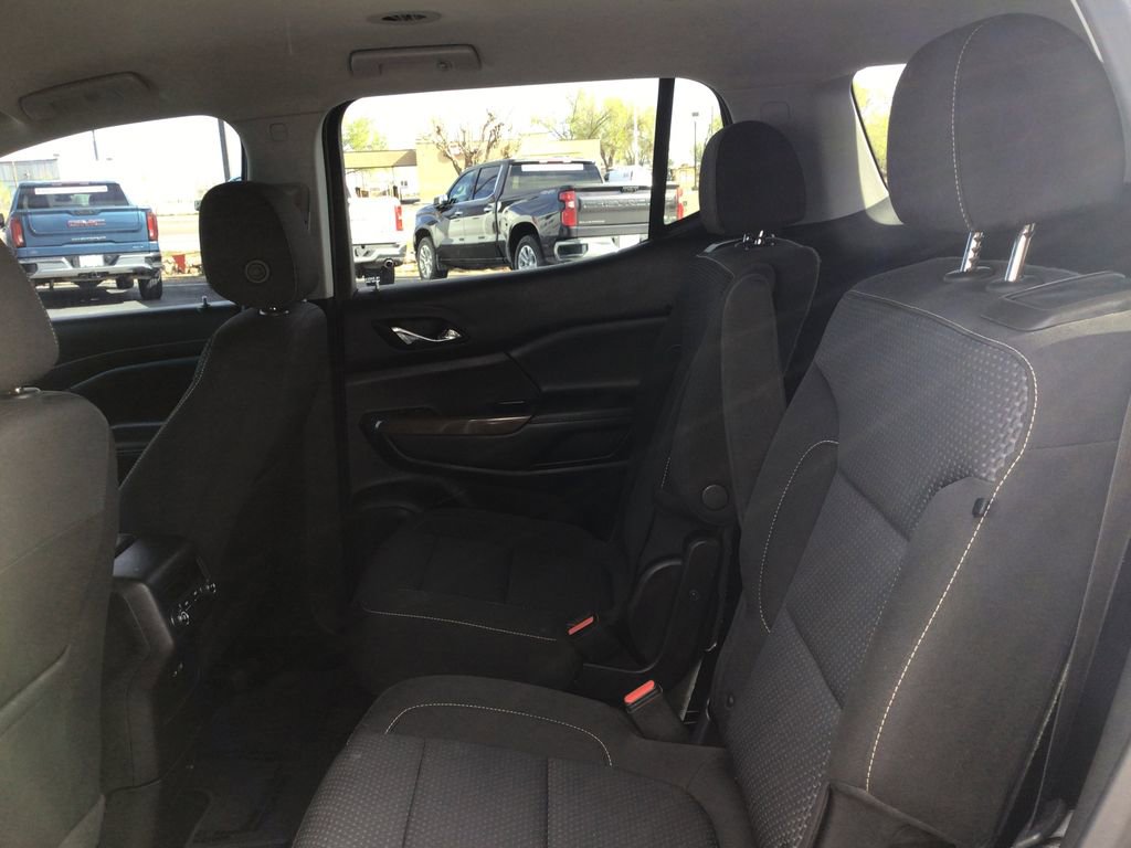 Used 2021 GMC Acadia SLE image 9