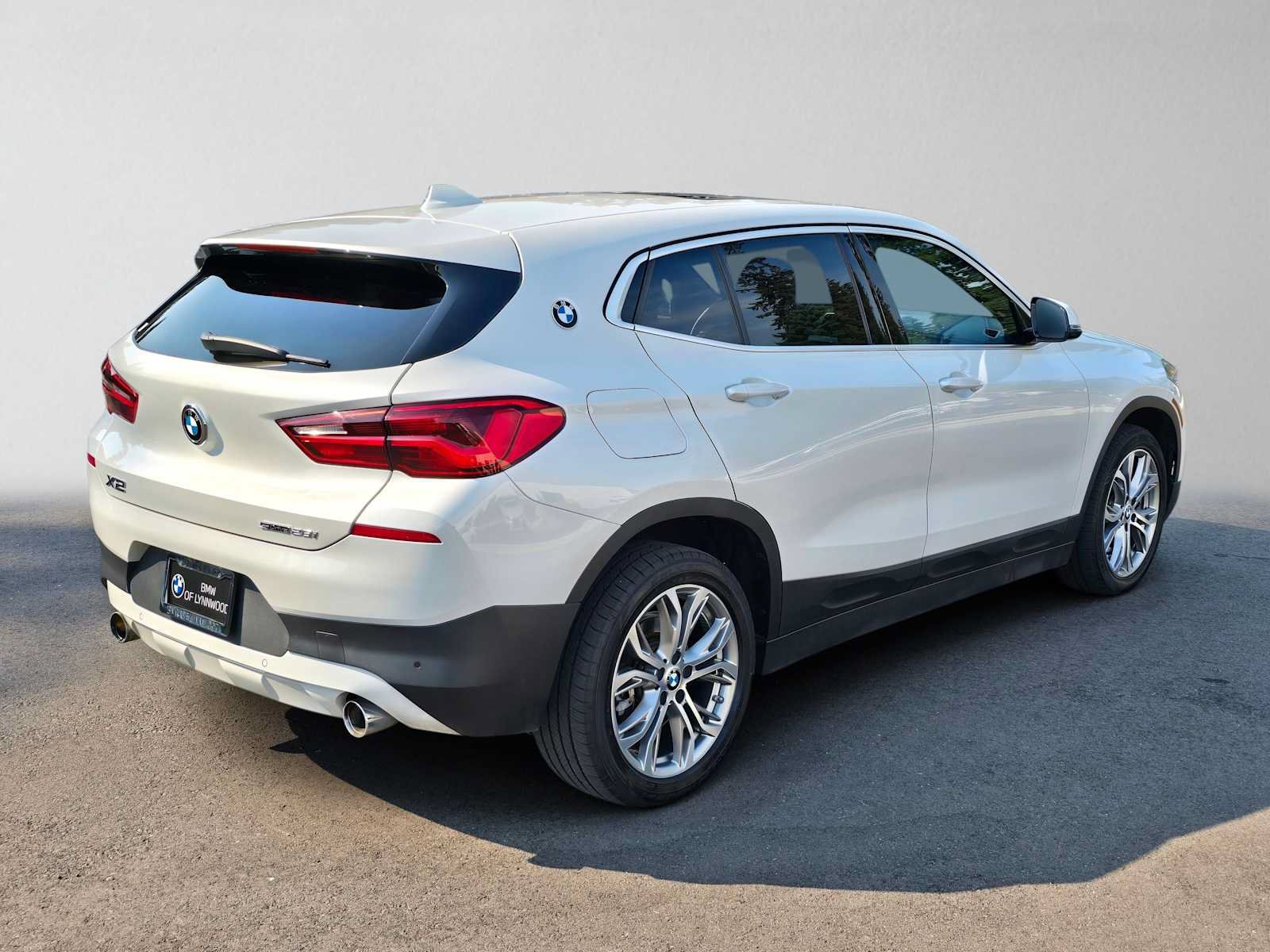 Used 2019 BMW X2 sDrive28i w/ Convenience Package FWD image 3