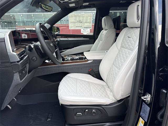 New 2025 Cadillac Escalade Sport Platinum w/ LPO, ONYX Package image 9
