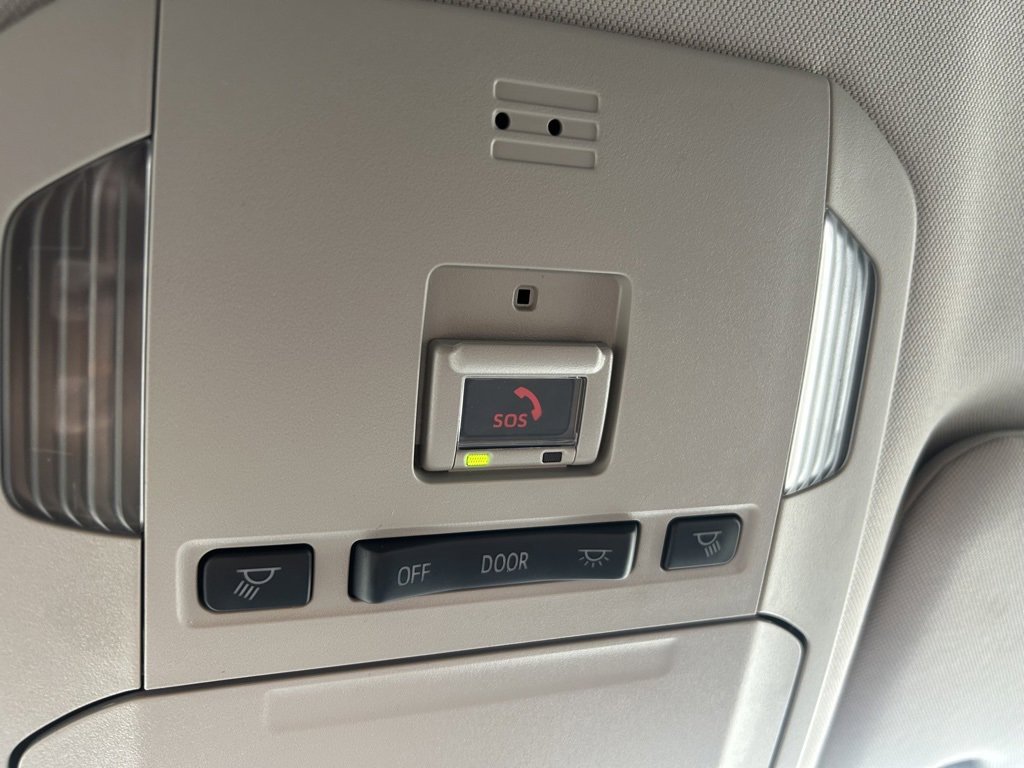 Used 2023 Toyota Highlander LE image 27