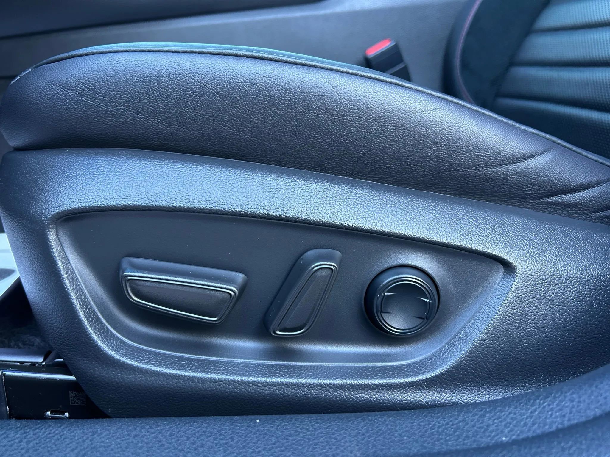 Used 2021 Toyota Avalon TRD image 22