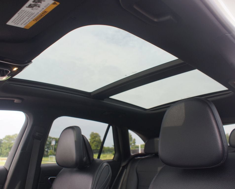 Used 2025 Mercedes-Benz GLC 300 image 6