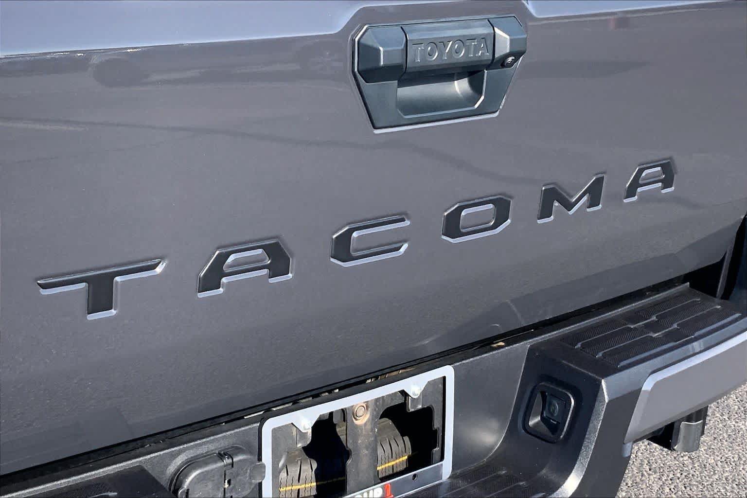 Used 2025 Toyota Tacoma SR5 RWD image 10