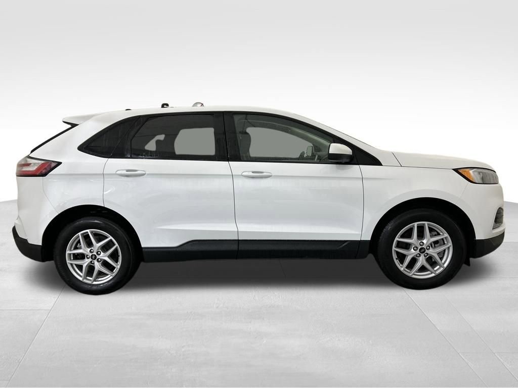 Used 2024 Ford Edge SEL image 7