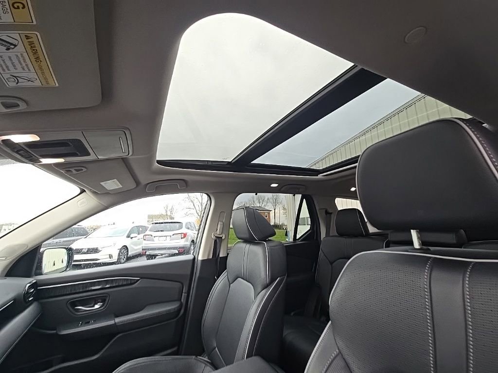 Used 2024 Honda Pilot Elite image 15
