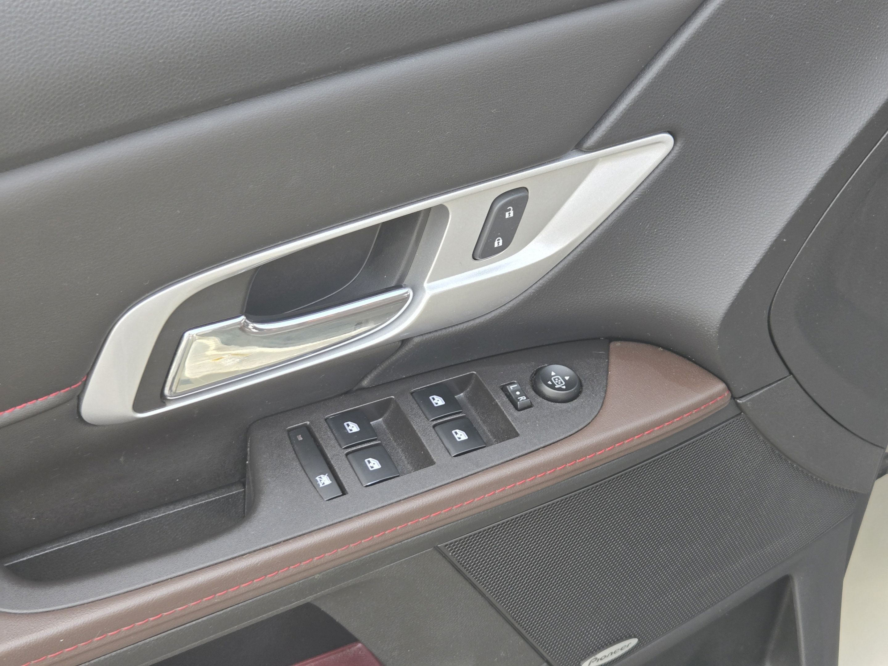 Used 2014 GMC Terrain SLT FWD image 9