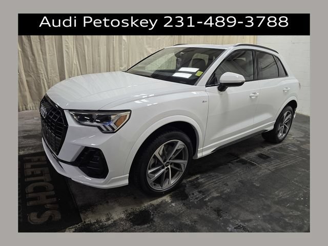 Certified 2025 Audi Q3 2.0T Premium w/ Convenience Plus Package AWD/4WD image 1
