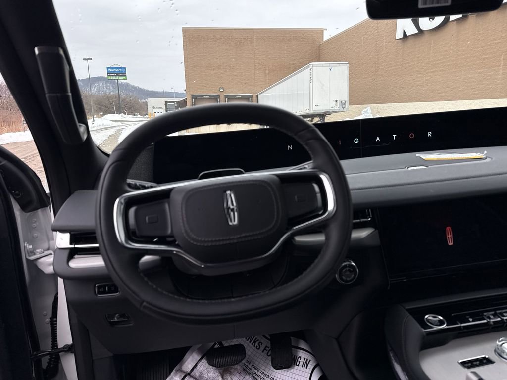 New 2025 Lincoln Navigator L Reserve w/ Jet Appearance Package AWD/4WD image 11