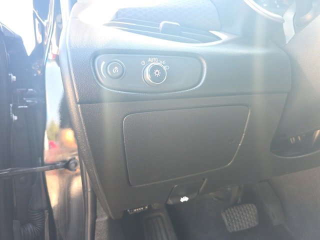 Used 2022 Chevrolet Malibu LT image 12