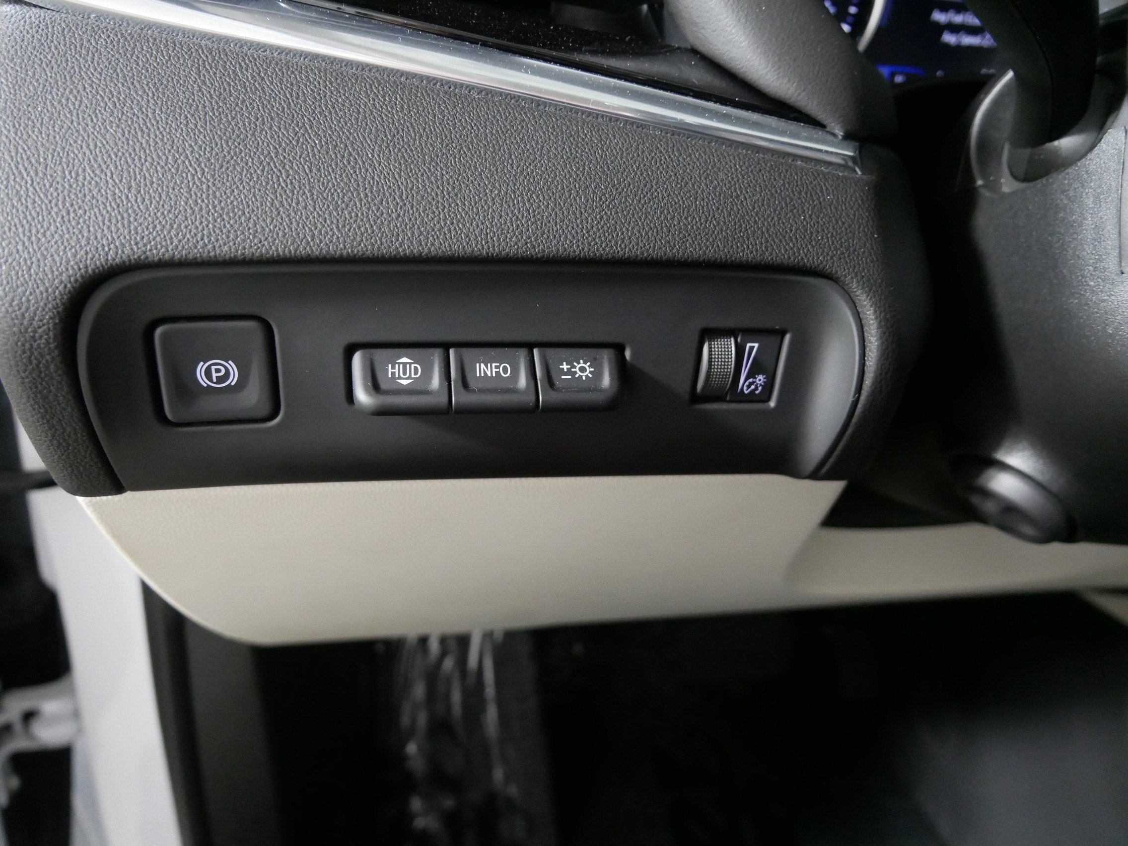 Certified 2023 Buick Enclave Avenir w/ Avenir Technology Package AWD/4WD image 26