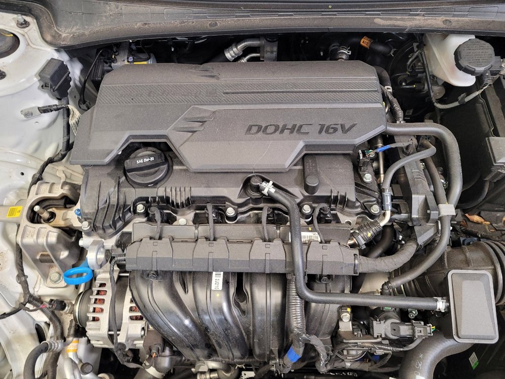 Used 2025 Hyundai Elantra Sport image 30