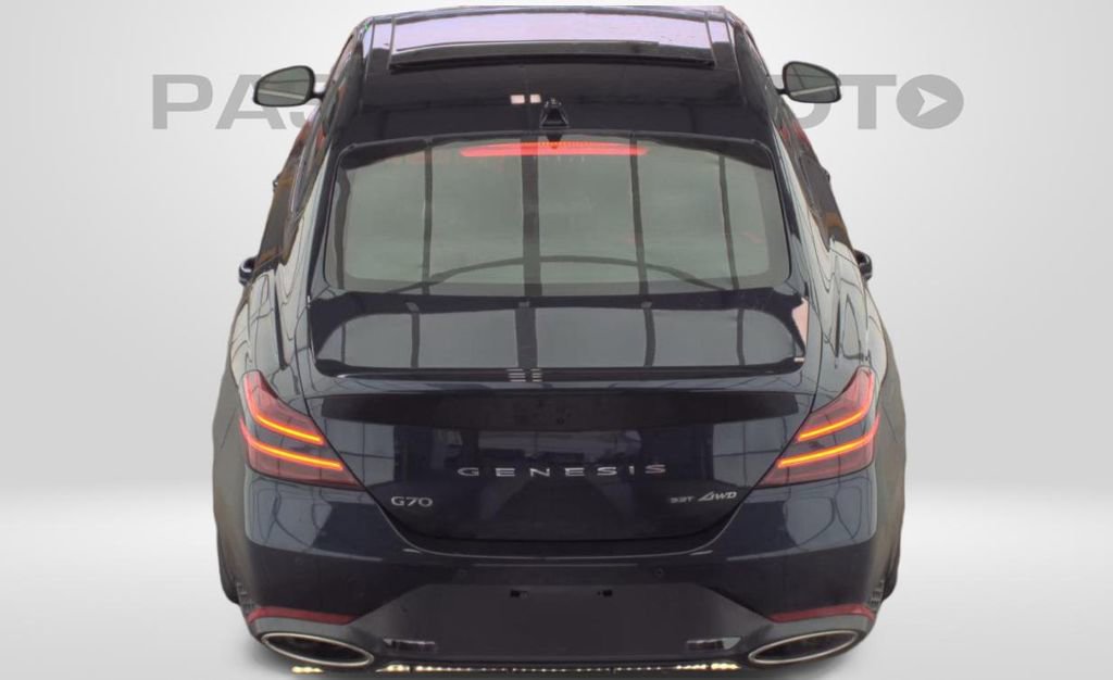 Used 2023 Genesis G70 3.3T w/ Sport Prestige Package image 7