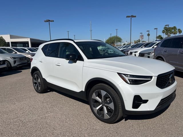 New 2026 Volvo XC40 B5 Plus w/ Climate Package AWD/4WD image 1