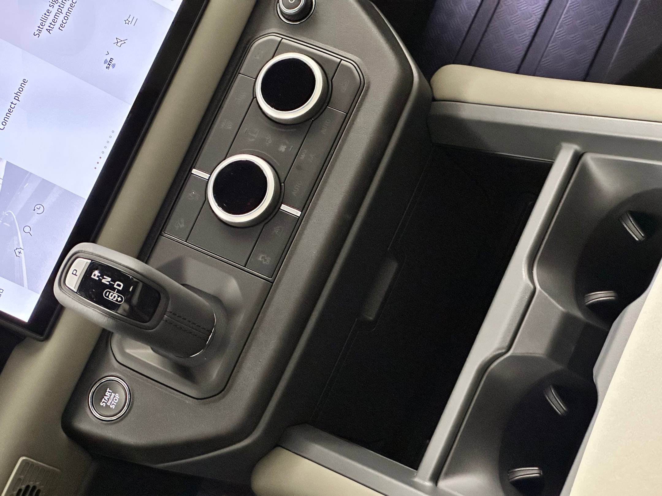 New 2025 Land Rover Defender 110 S image 23