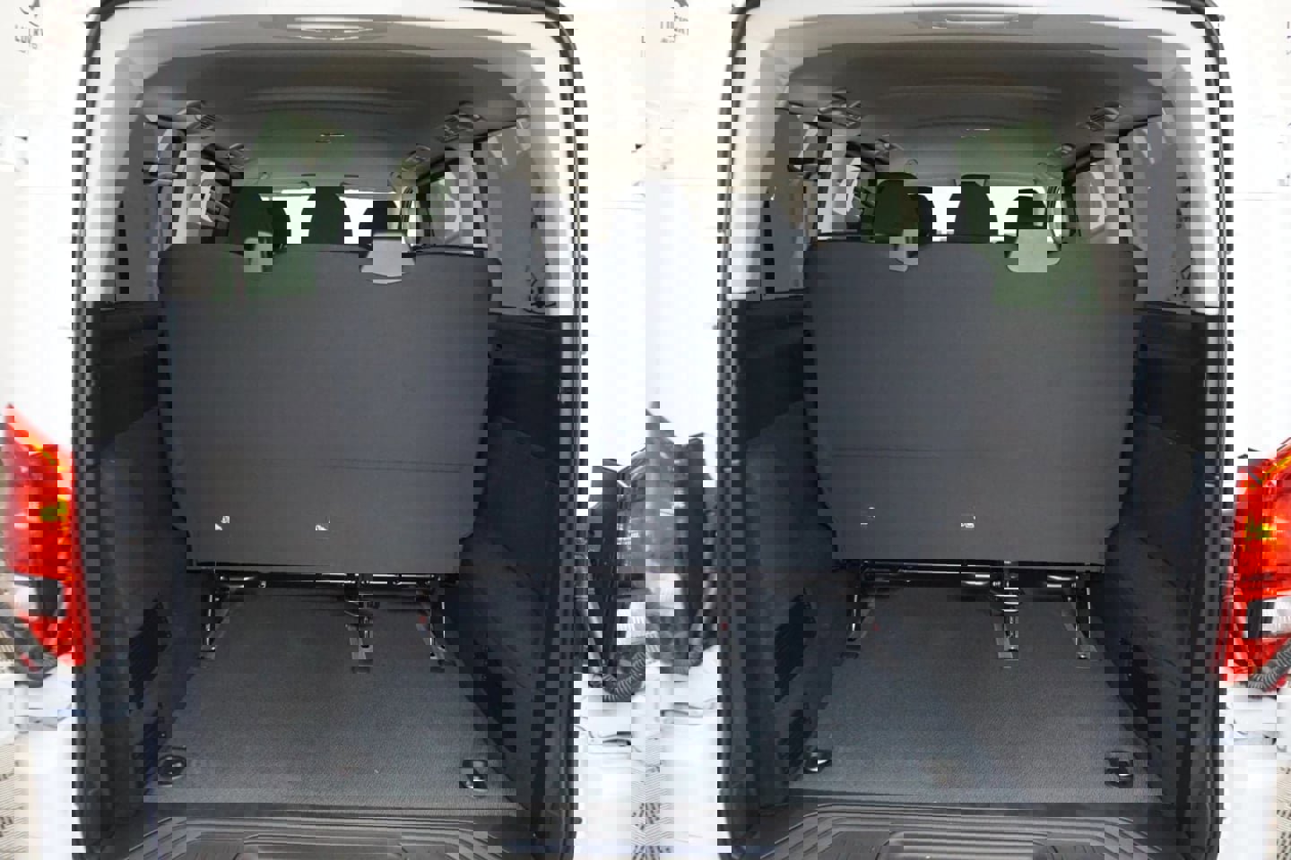 Used 2023 Mercedes-Benz Metris Passenger image 12