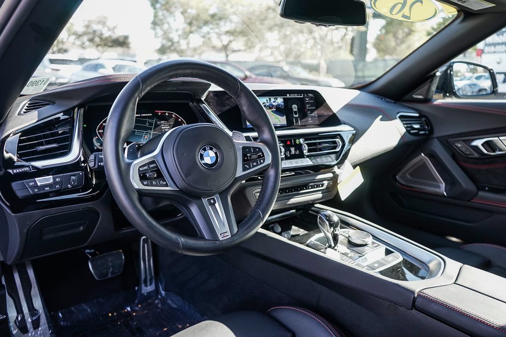 Used 2026 BMW Z4 M40i RWD image 18