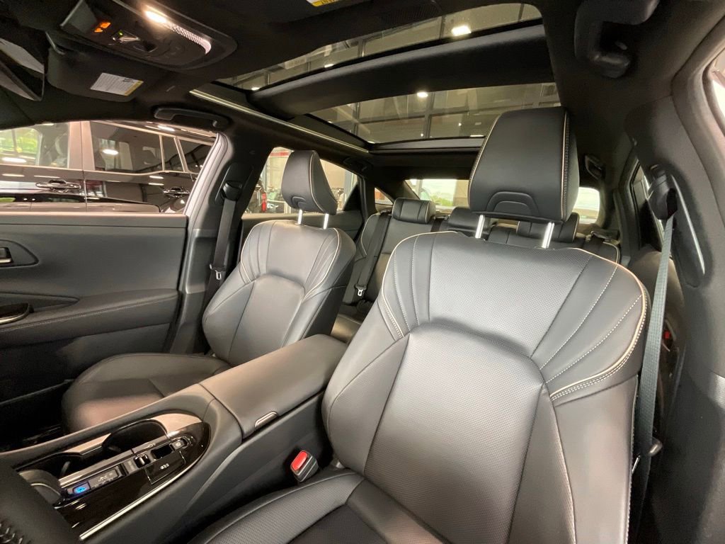 Certified 2026 Toyota Crown Platinum AWD/4WD image 9
